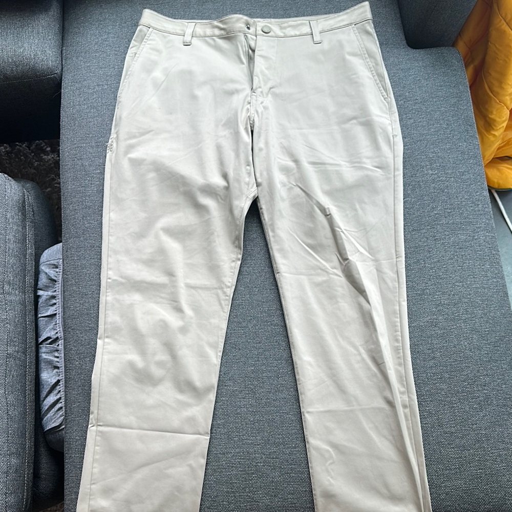 Rhône Men's Cream Pants- size 32